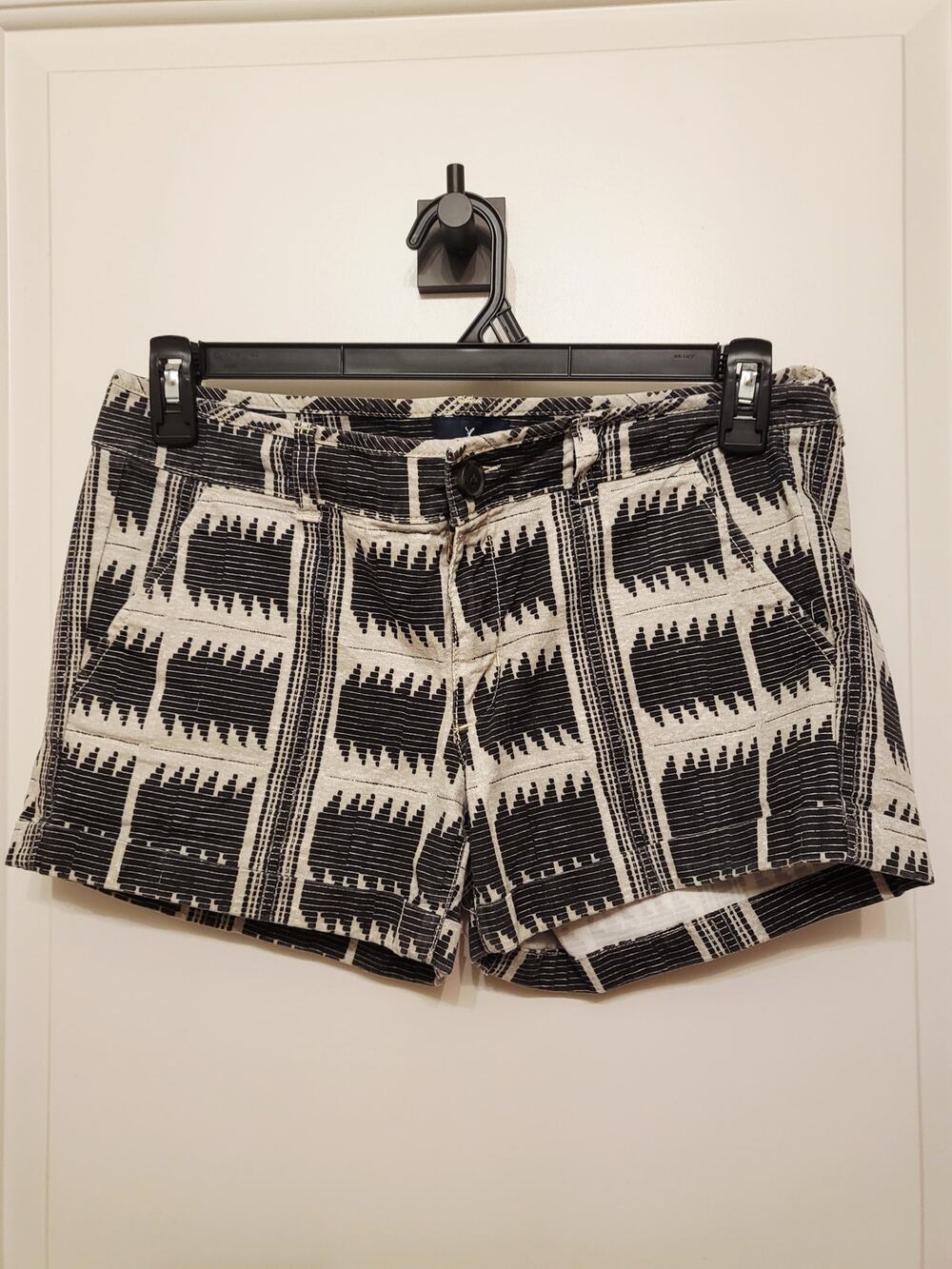 American Eagle Low Rise Chino Shorts Stretch Midi Gray Black Geometric Women's 8